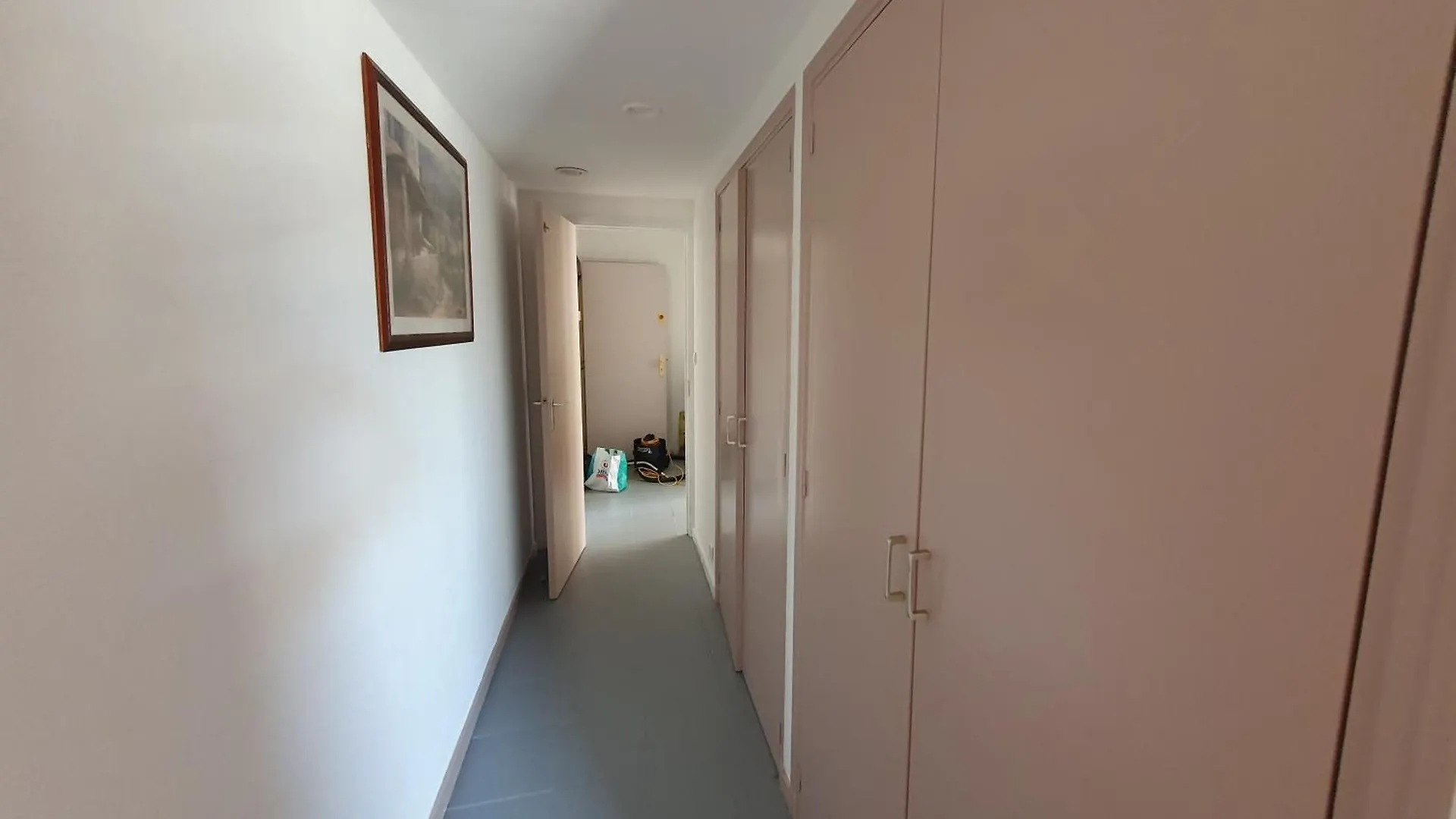 Appartement 3 Chambres Avec Grande Terrasse Dans Le Centre De Pernes Les Fontaines