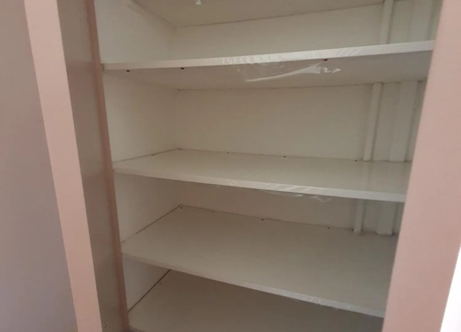 Appartement 3 Chambres Avec Grande Terrasse Dans Le Centre De Pernes Les Fontaines France